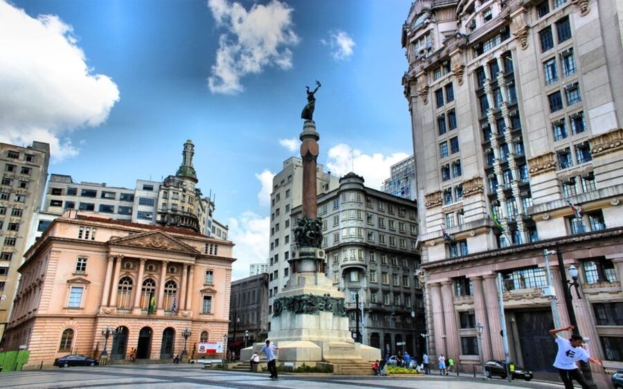 São Paulo: Full-Day Guided City Tour from the Port of Santos - Street art around Batman Alley, for São Paulo’s playful side