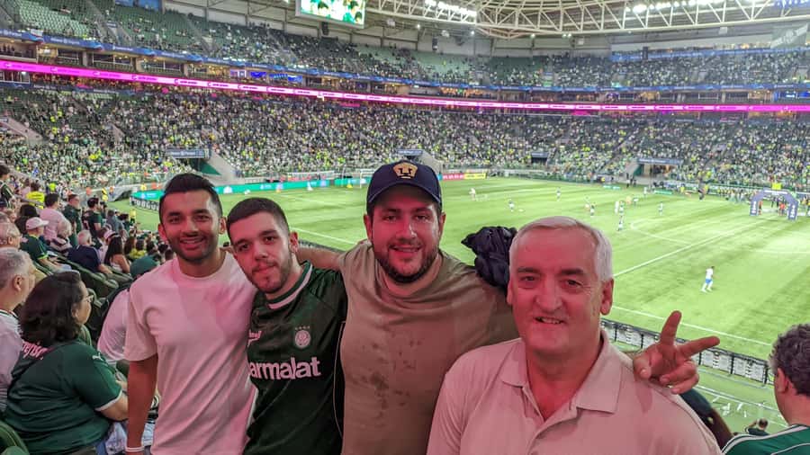 São Paulo: Join a Palmeiras Game Experience with a local - Meeting up near Palmeiras-Barra Funda and getting to Perdizes