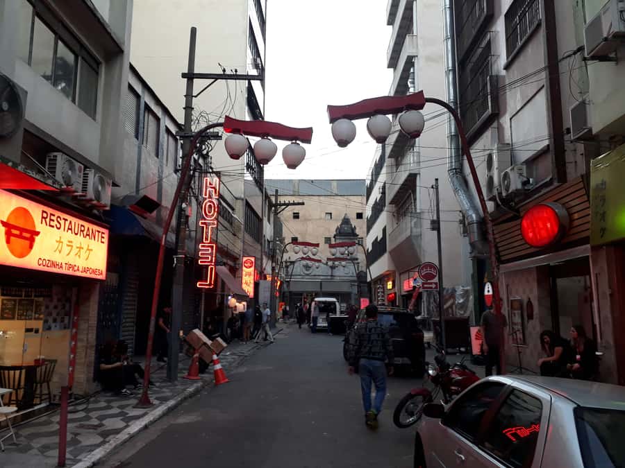 São Paulo: Liberdade Street Food Tour - Final Stop at Restaurante Kazu: How the Tour Wraps