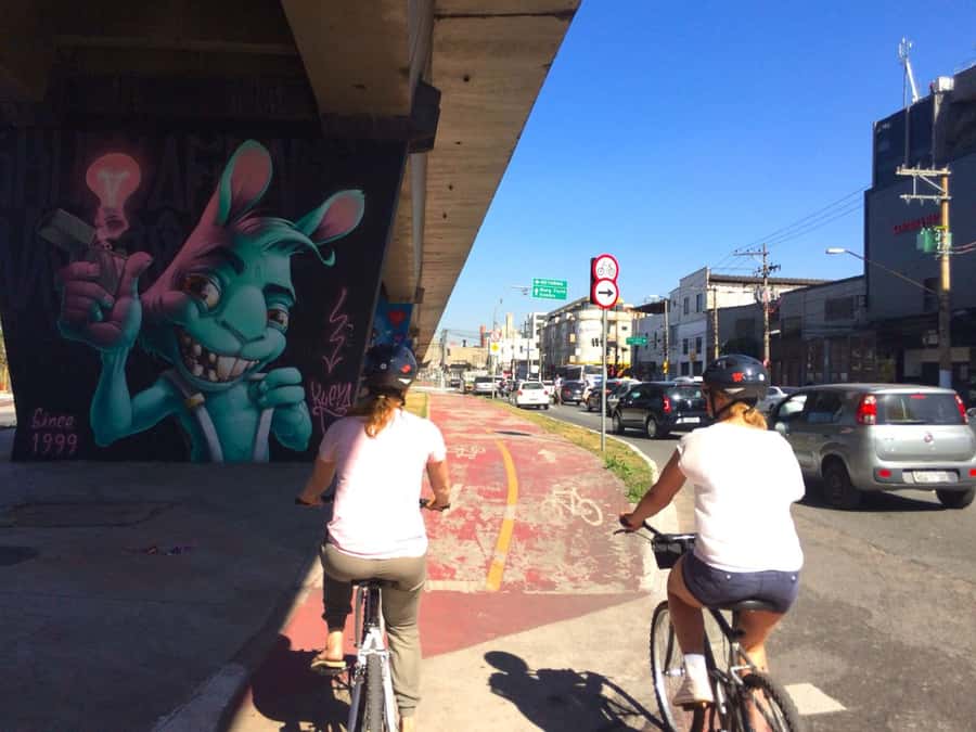 São Paulo: Street Art Bike Tour - Vila Madalena: where the graffiti energy gets personal