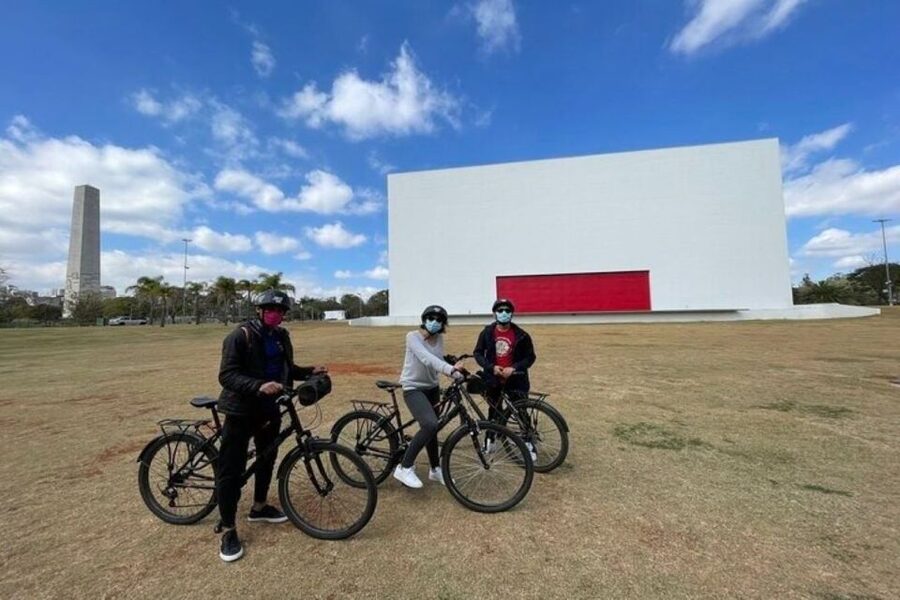 Sao Paulo: The Coolest Urban Scenes Bike Tour - The ride style: comfort, distance, and what the included gear does