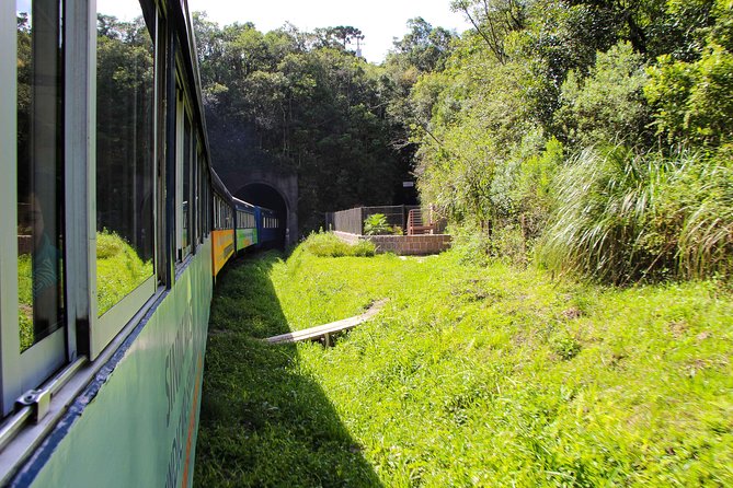 Scenic Train ride to historical cities of Morretes and Antonina - Hisgeopar Theme Park: the 30-minute Paraná mini-show