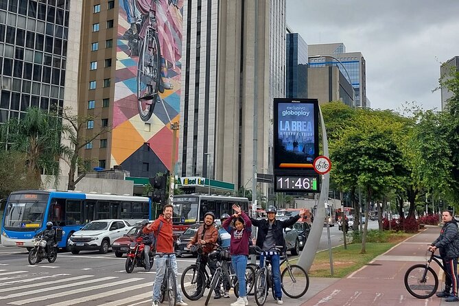 Street Art and Park Bike Tour - The neighborhoods shift: bohemian blocks, bars, and a business skyline