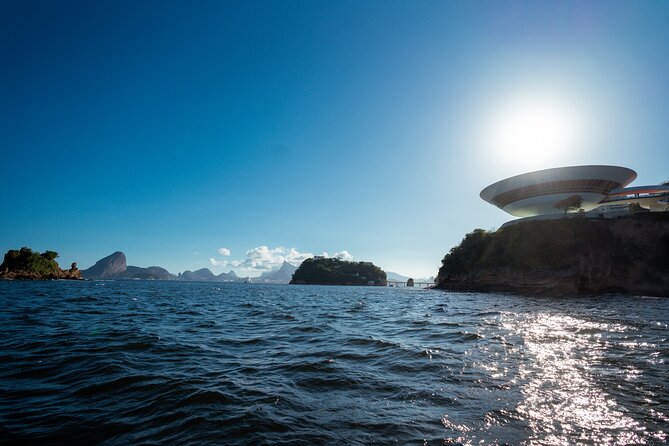 Sunset Boat Tour with Beer, Water, Soda and Snacks included - Museu de Arte Contemporanea de Niterói for sea-breeze photos