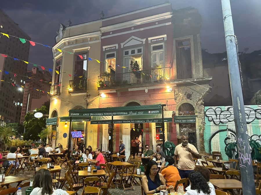 The Best Food Tour: Taste the Most Authentic Flavours of Rio - Guides Who Explain the Food, Not Just the Menu
