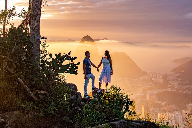 Tour to Mirante Dona Marta at sunrise with guide and photos! - Mirante Dona Marta at dawn, and why it feels worth it