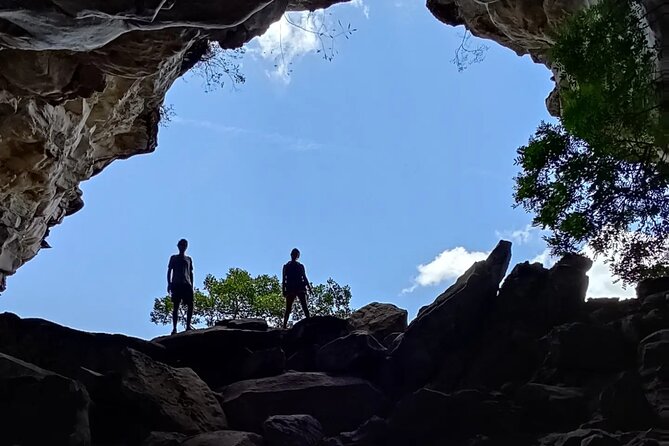 Trekking the valley of the pat 3 days/ GUIDE TUTY CHAPADA DIAMANTINA - Day 2: Morro do Castelo, the quartzite cave, and Funis Waterfall