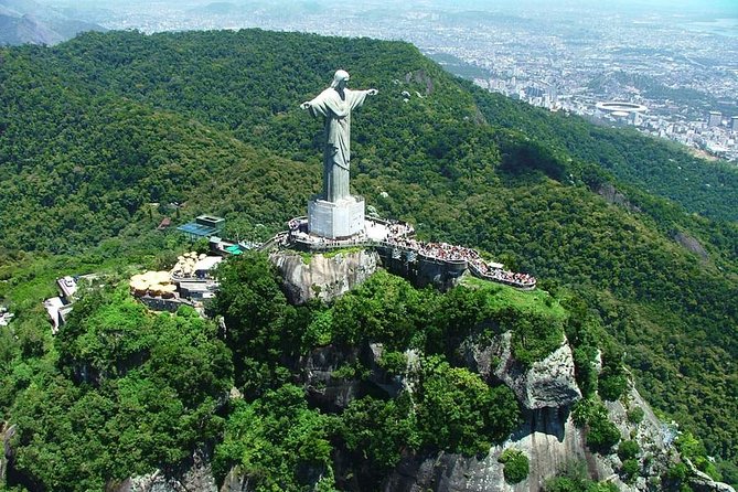 Two of Rio's Best: Christ the Redeemer & Sugarloaf Mountain Half-Day Tour - Hotel pickup, air-conditioned comfort, and why timing matters in Rio