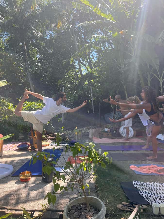 Yoga + Sound Healing - Ipanema Park - The 5-day rhythm: Hatha, Vinyasa, Restorative, then sound healing